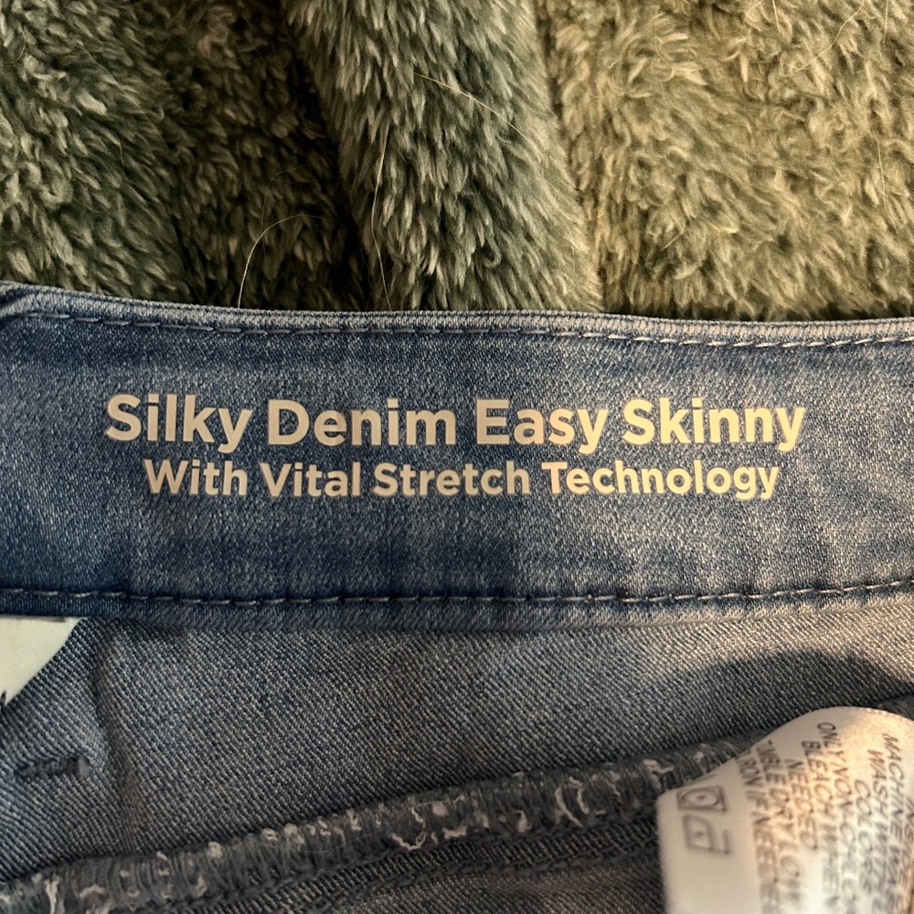 Laurie Felt Silky Denim - Picture 5 of 8